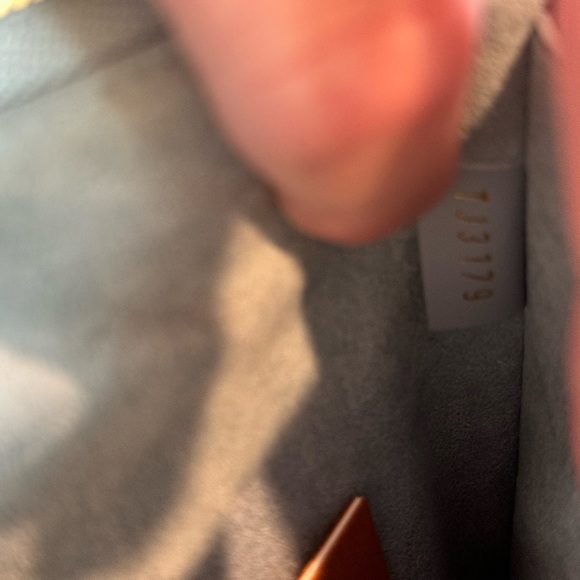 AUTHENTIC NEW WAVE ZIPPED LV POCHETTE - Picture 11 of 11